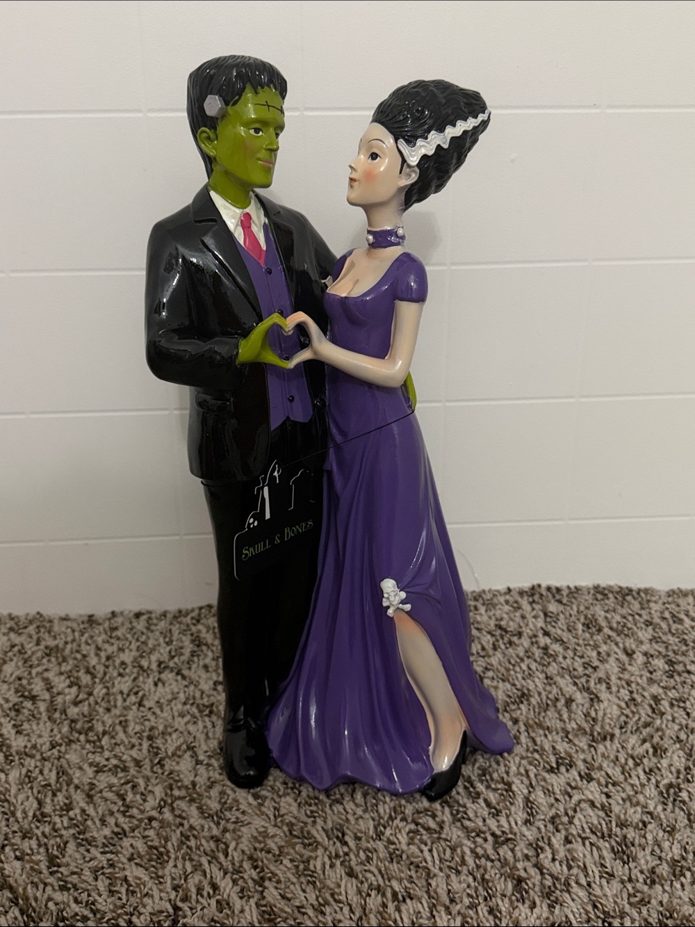 Frankenstein & Bride of Frankenstein Dancing and Giving Heart Hands Figurine NWT